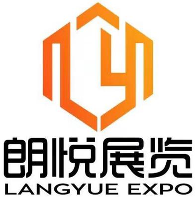 {“title”:“关于马德福公司经营范围的分析与展望”,“content”:“马德福公司是一家以展览展示服务、会议服务以及企业管理为核心业务的企业，其经营范围明确围绕会议及展览服务展开。以下从业务构成、行业定位和发展建议三个方面进行分析。\n\n首先，在业务构成上，公司经营范围涵盖展览展示服务、会议服务和企业管理三大板块。展览展示服务主要涉及展台设计搭建、展品陈列规划及现场执行，是公司的基础业务；会议服务包括会议策划、场地协调、会务接待及配套执行，属于高频刚需业务；企业管理则可能涉及为企业客户提供运营管